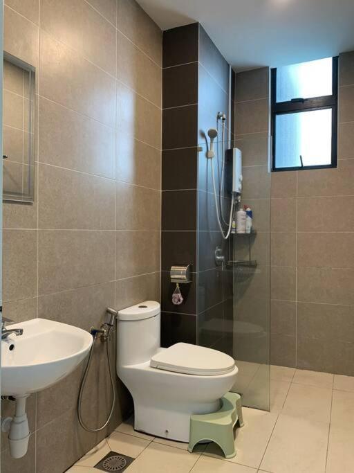 Of Near Bukit Jalil Cozy 7pax 3r2b Apartment