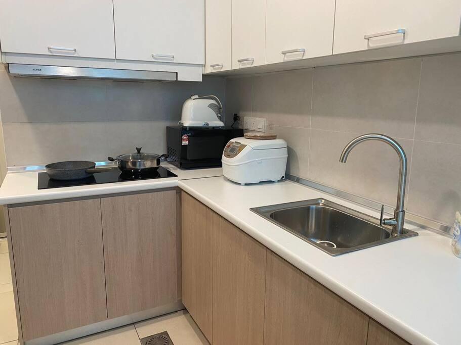 Of Near Bukit Jalil Cozy 7pax 3r2b *