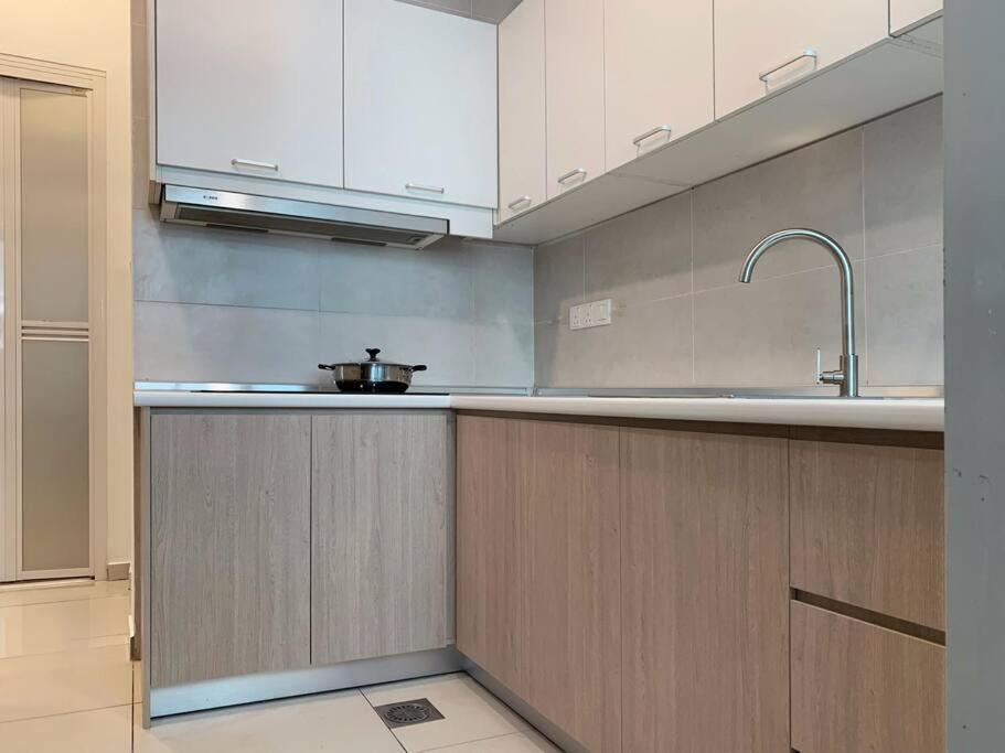 Of Near Bukit Jalil Cozy 7pax 3r2b Apartment